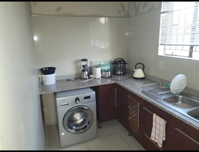 3 BEDROOM HOUSE TO LET IN BIRCH ACRES